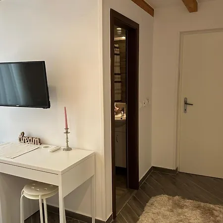 Hidden Gem Of Pile Penzion Dubrovník